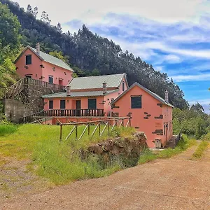 Casinhas Da Laurissilva Lodge São Vicente